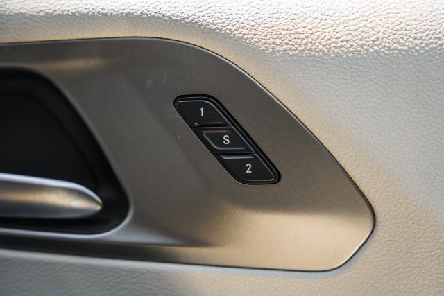 Used 2019 Chrysler Pacifica Limited FWD image 52