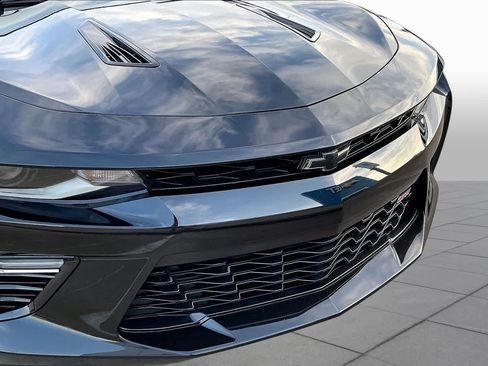 Used 2018 Chevrolet Camaro SS RWD image 29