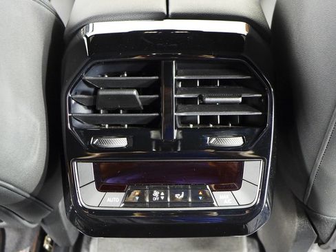 Used 2024 BMW iX xDrive50 w/ Sport Package AWD/4WD image 22