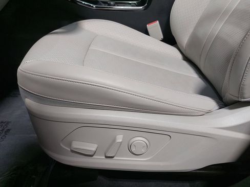 Used 2025 Kia Sorento SX image 31