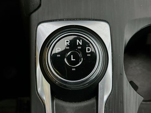 Used 2025 Ford Escape ST-Line image 24