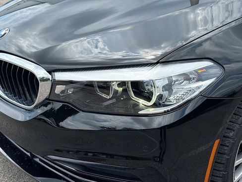 Used 2019 BMW 530i w/ Convenience Package RWD image 9