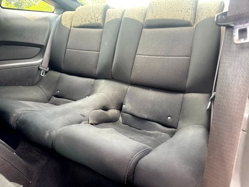 Used 2010 Ford Mustang Coupe image 41