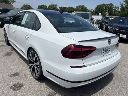 Used 2018 Volkswagen Passat GT FWD image 6