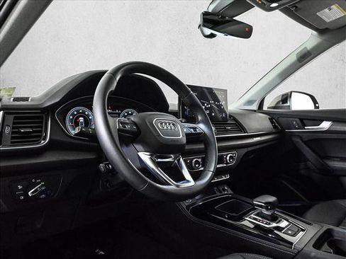 Used 2023 Audi Q5 2.0T Premium Plus w/ Premium Plus Package AWD/4WD image 10