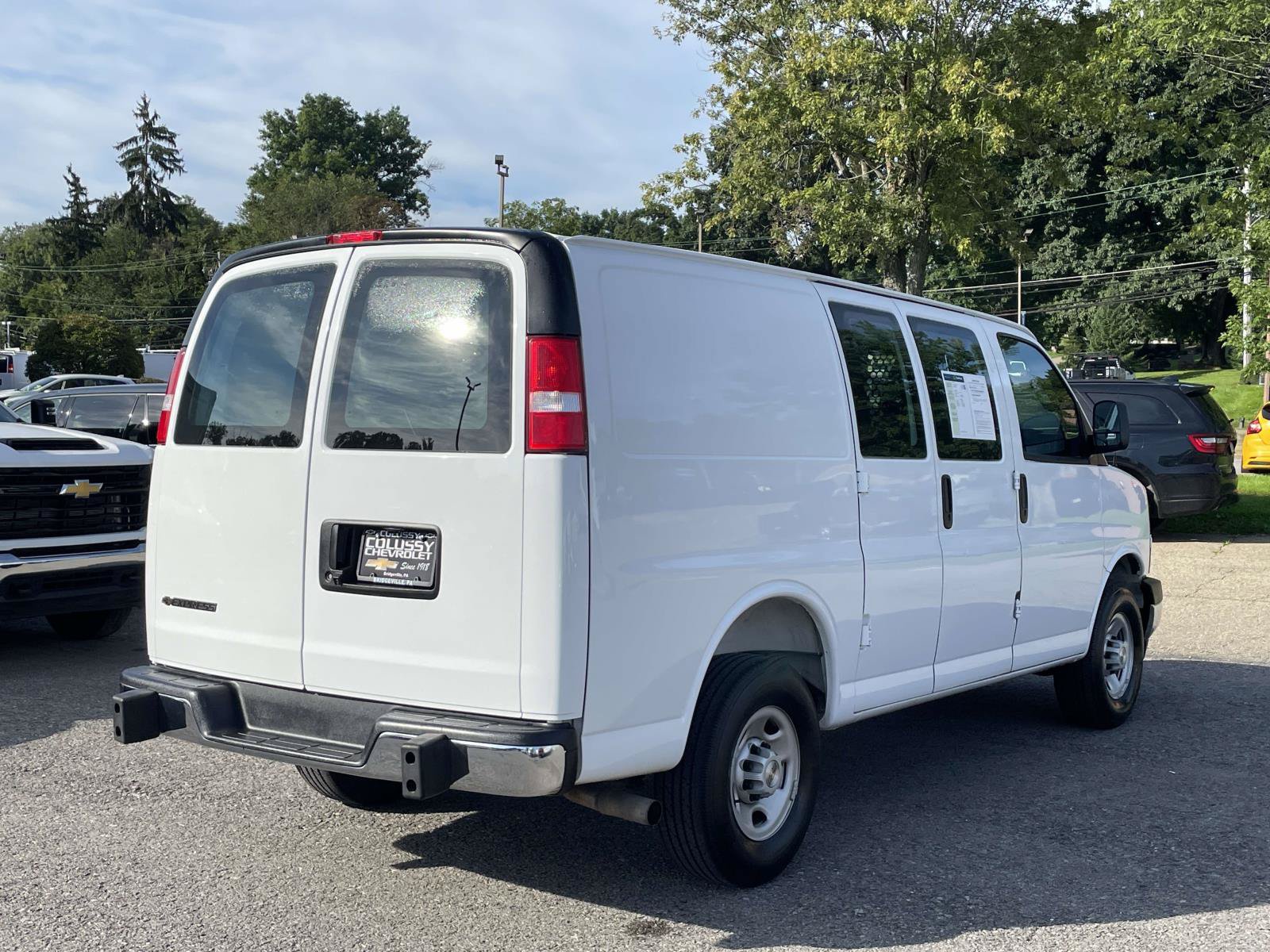 Certified 2025 Chevrolet Express 2500 w/ Driver Convenience Package RWD image 3
