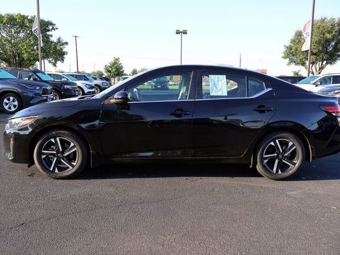 Used 2025 Nissan Sentra SV FWD image 2