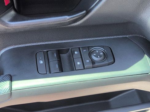 Used 2025 Toyota Tacoma SR5 RWD image 17