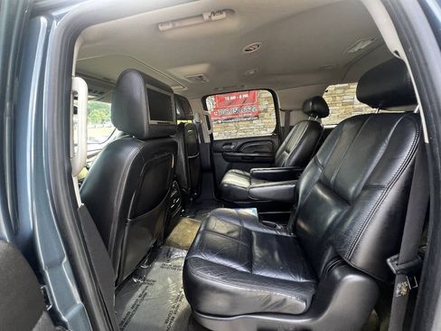 Used 2007 GMC Yukon XL Denali AWD/4WD image 16