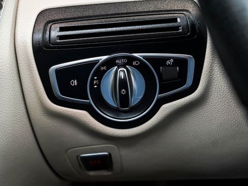 Used 2018 Mercedes-Benz C 300 Cabriolet image 25