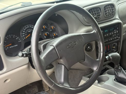 Used 2003 Chevrolet TrailBlazer LS w/ Preferred Equipment Group RWD image 12