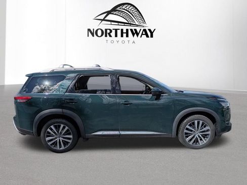 Used 2022 Nissan Pathfinder Platinum w/ Lighting Package (N92) AWD/4WD image 3