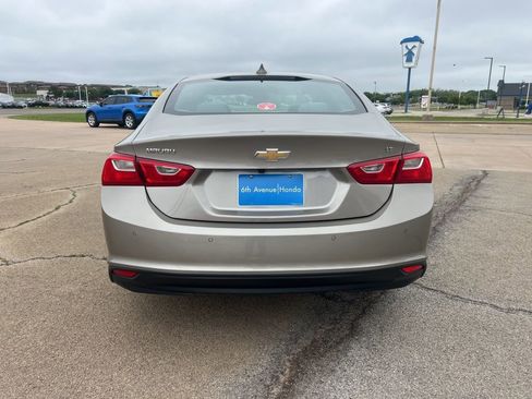 Used 2025 Chevrolet Malibu LT FWD image 4