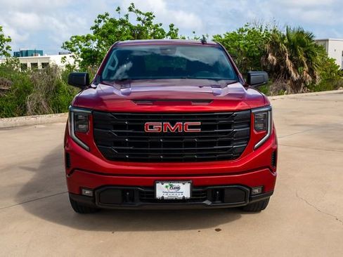 Used 2023 GMC Sierra 1500 Elevation image 2