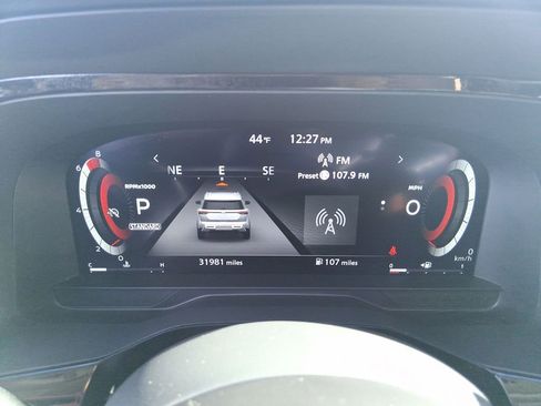 Used 2023 Nissan Pathfinder Platinum image 15