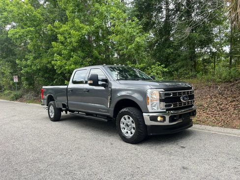 Used 2024 Ford F250 XLT AWD/4WD image 3