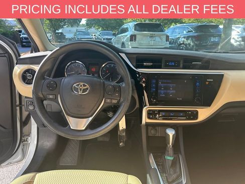 Used 2017 Toyota Corolla LE w/ LE Premium Package w/Moonroof FWD image 17