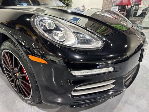 Used 2014 Porsche Panamera 4S Executive image 23
