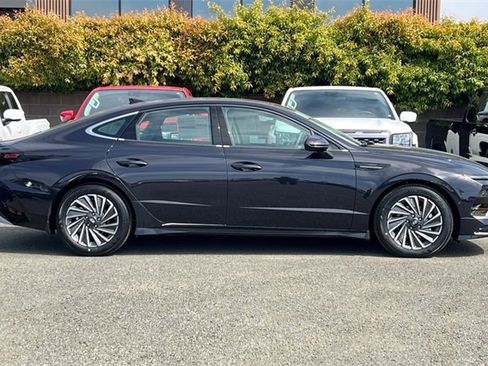 New 2025 Hyundai Sonata Limited image 5