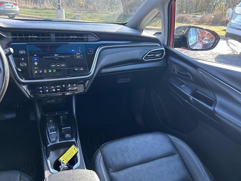 Used 2023 Chevrolet Bolt LT image 19