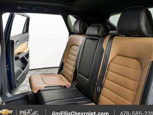 Used 2022 Volkswagen Atlas Cross Sport SEL Premium R-Line AWD/4WD image 20