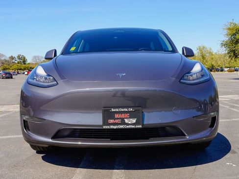 Used 2021 Tesla Model Y Long Range image 4