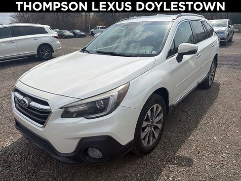 Used 2019 Subaru Outback 2.5i Touring image 1