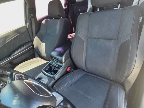 Used 2017 Dodge Charger SXT RWD image 10