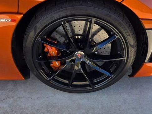 Used 2018 McLaren 720S image 17