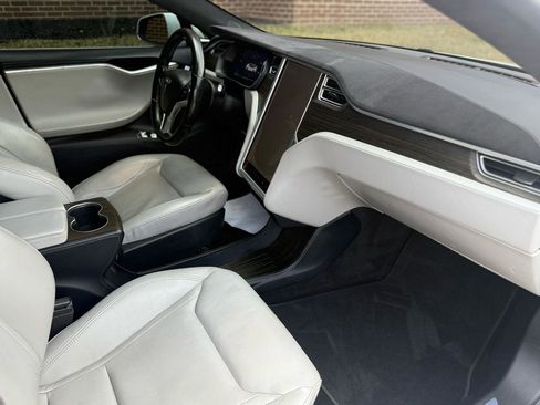 Used 2016 Tesla Model S 85D image 41