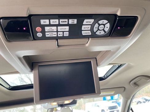 Used 2017 Honda Pilot Touring image 21