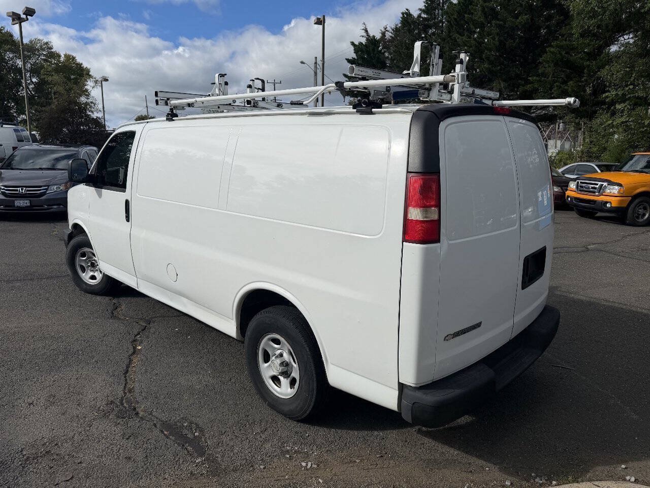 Used 2007 Chevrolet Express 1500 RWD image 5