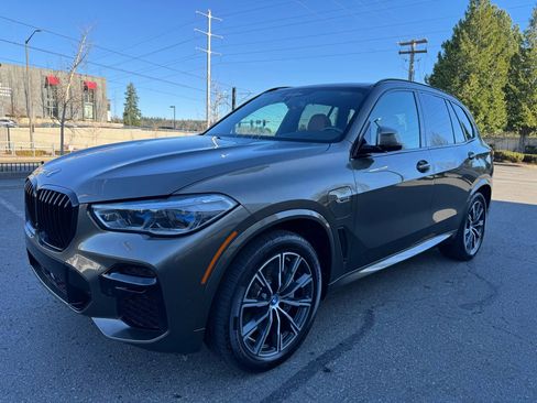 Used 2023 BMW X5 xDrive45e w/ Executive Package image 4