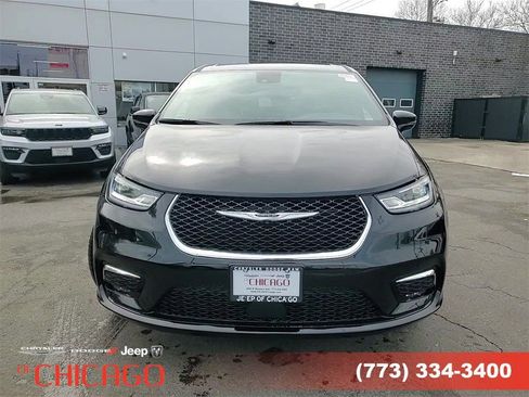 New 2025 Chrysler Pacifica Select image 11