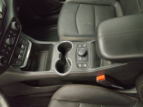 Used 2020 GMC Terrain SLT w/ Preferred Package FWD image 26