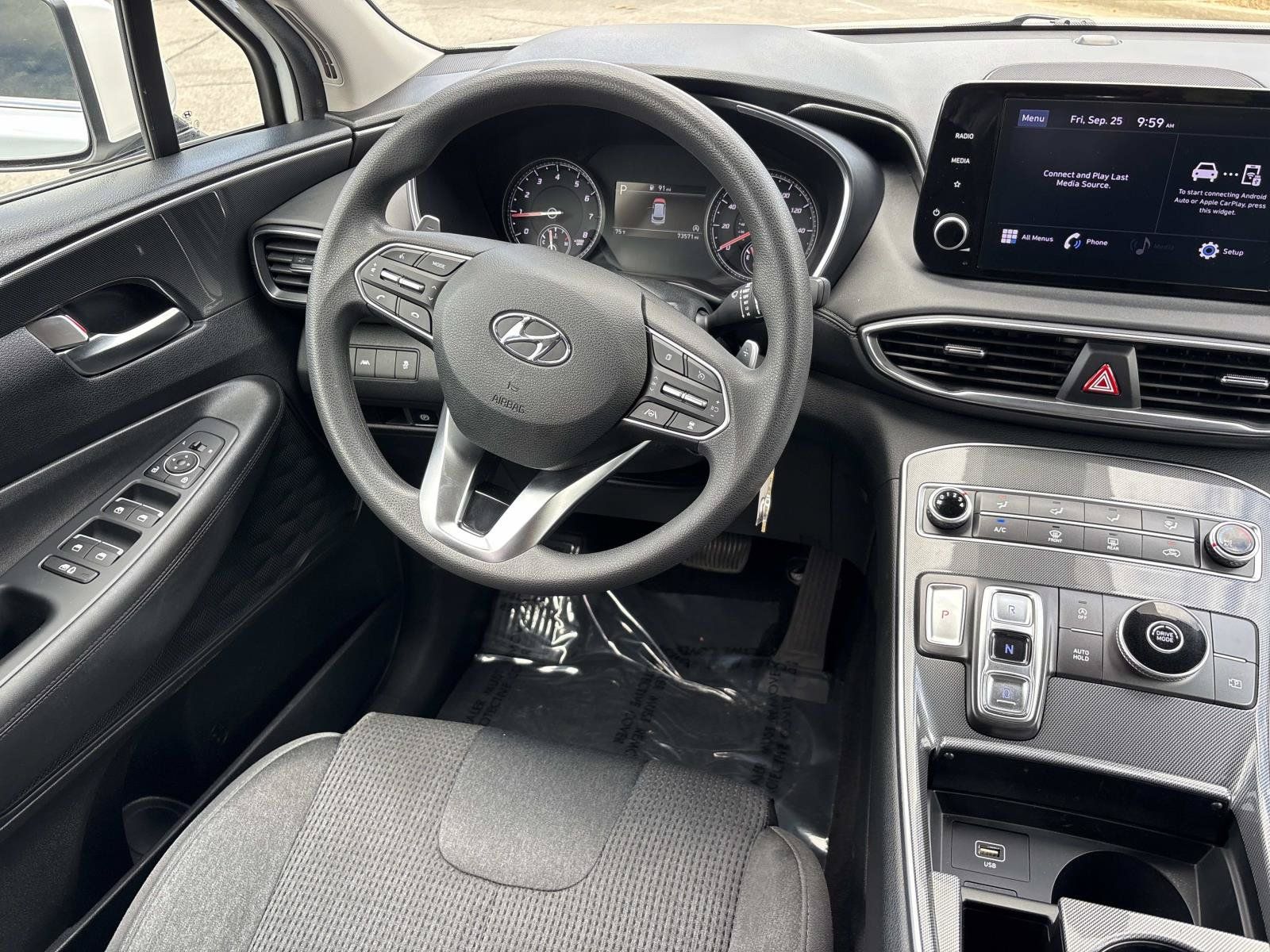 Used 2022 Hyundai Santa Fe SE FWD image 25