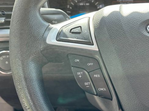 Used 2016 Ford Fusion SE FWD image 32