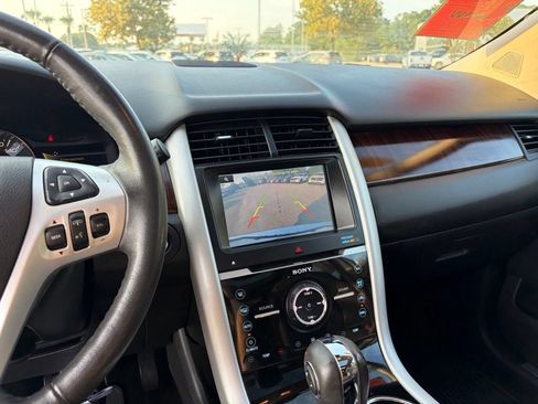 Used 2014 Ford Edge Limited w/ Equipment Group 302A AWD/4WD image 22