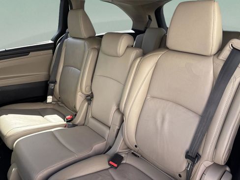 Used 2019 Honda Odyssey EX-L image 18