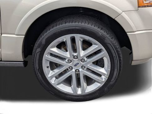 Used 2017 Ford Expedition Platinum RWD image 10