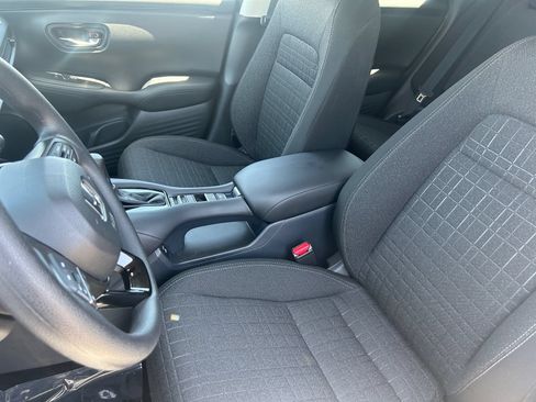 Certified 2026 Honda HR-V LX image 17