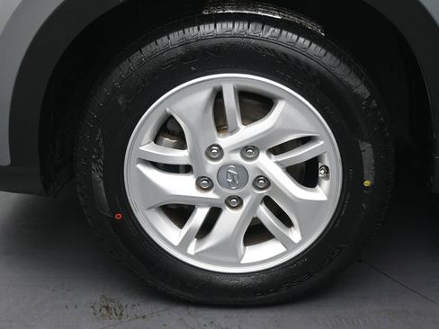 Used 2022 Hyundai Venue SE FWD image 35