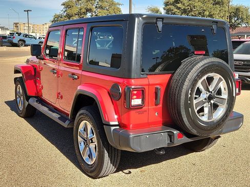 Used 2020 Jeep Wrangler Unlimited Sahara image 3