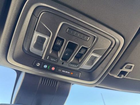 Used 2023 Chevrolet Silverado 1500 ZR2 w/ Technology Package image 20