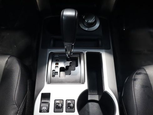 Used 2018 Toyota 4Runner SR5 Premium image 40