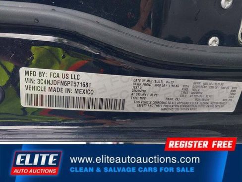 Used 2023 Jeep Compass Latitude AWD/4WD image 17