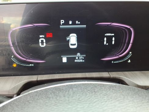 Used 2023 Kia Telluride EX w/ EX Captain's Chair Package image 18