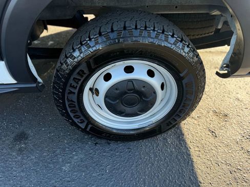 Used 2023 Ford Transit 250 Medium Roof w/ Load Area Protection Package image 41