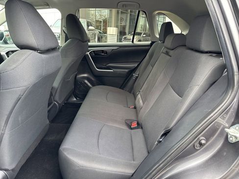 Used 2020 Toyota RAV4 LE image 15