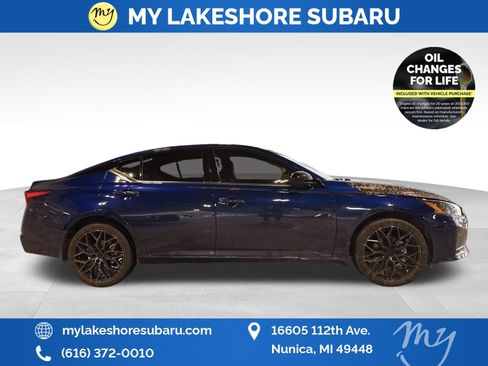 Used 2024 Nissan Altima 2.5 SR w/ SR Premium Package image 7